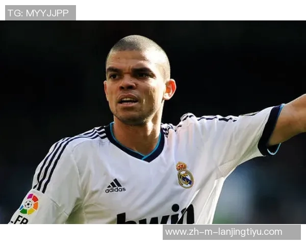 皇马瞄准德甲后腰曼联关注伊尔迪兹与西蒙斯转会动态